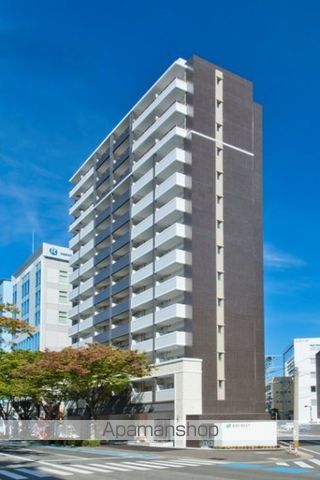エンクレスト博多REYの玄関写真