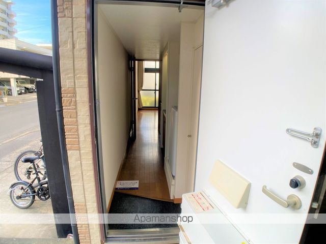 レオパレスCASA NAPOLIの玄関写真