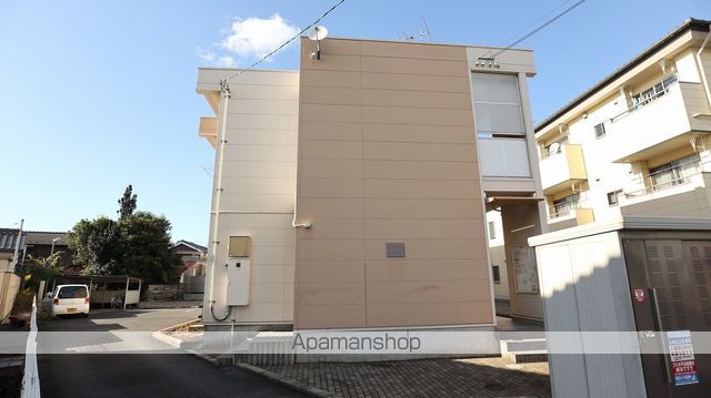 レオパレス行徳の外観写真