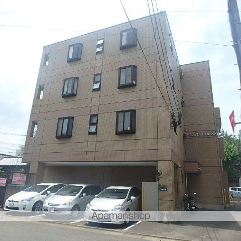 福岡市博多区春町のマンションの外観1