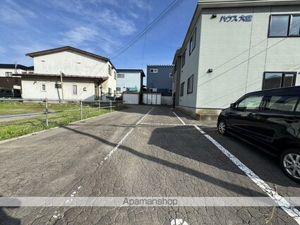 ハウス大空（ハウスオオゾラ）[2LDK/55.8m2]の駐車場
