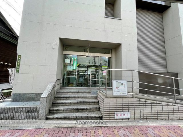 青山ヒルズB棟の周辺写真