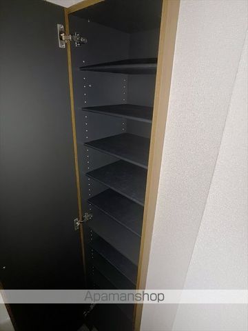 アンプルール リーブル PAPILLONBの内装写真