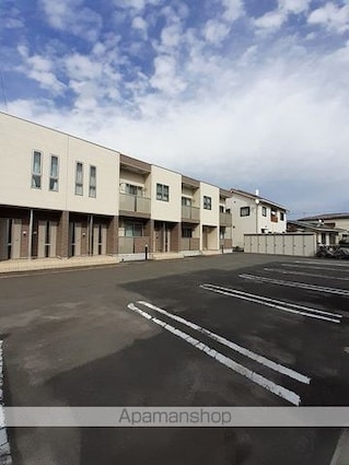 ステーショングレイス[1R/35.29m2]の駐車場