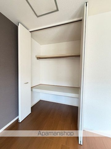 モナリエ・マイの内装写真