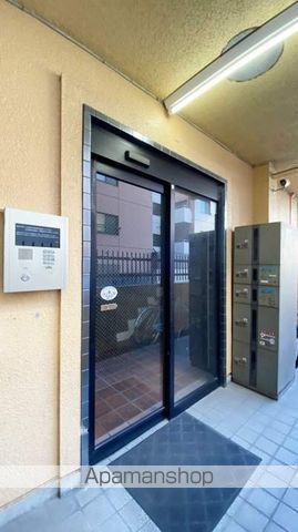 カーサ岡町の玄関写真