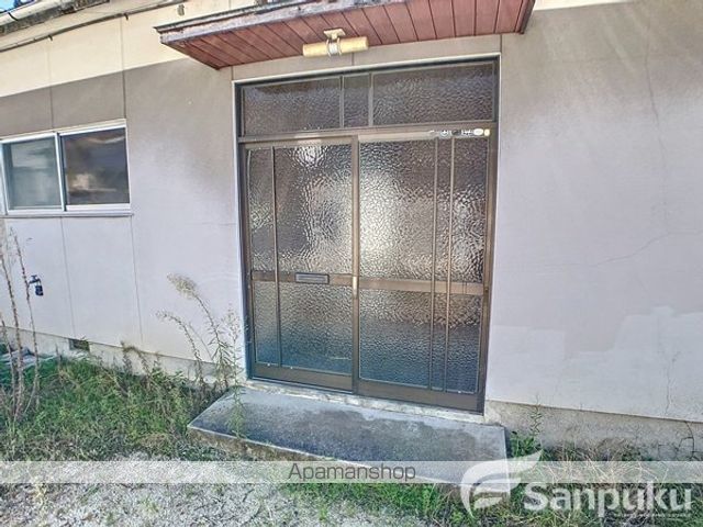 伊予鉄道横河原線 北久米駅 徒歩6分 1階建 築54年の玄関写真