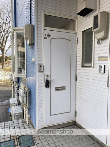 クレセントイグレックIIIの玄関写真