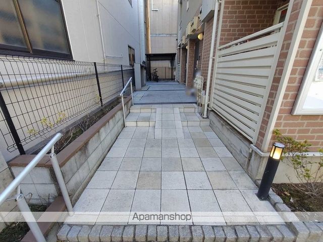 レオネクスト東浅草の玄関写真