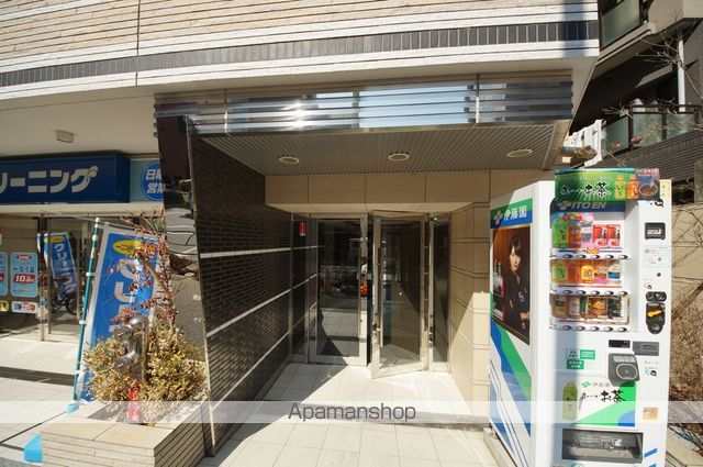 アクサス新宿タワーズイーストの玄関写真
