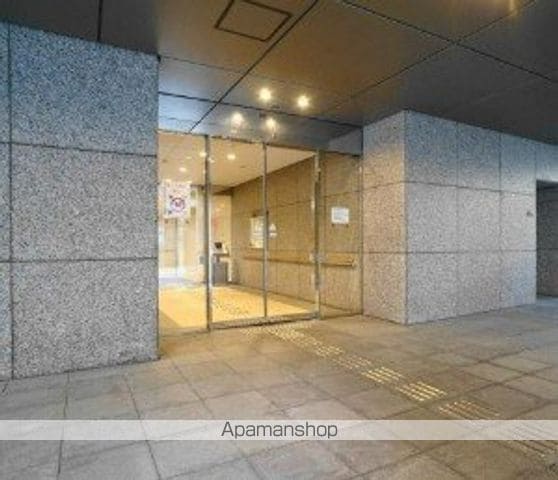 ミレニアムガーデンコートの玄関写真