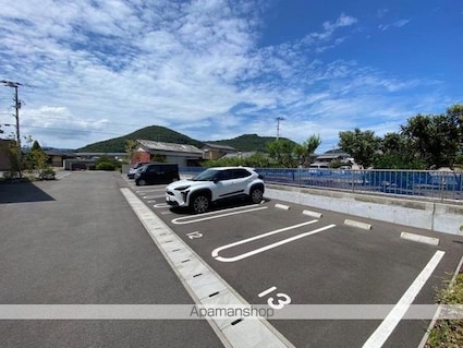 シャーメゾン　セルディーナ[2LDK/67.84m2]の駐車場