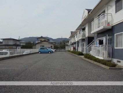 フレグランス恵Ｗ棟[3DK/58.6m2]の駐車場1