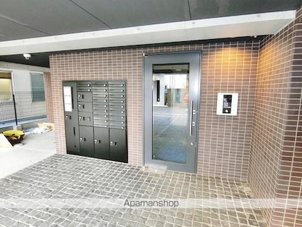 ＦＩＯＲＥ　ＫＯＭＡＧＯＭＥ[1R/31.06m2]のエントランス