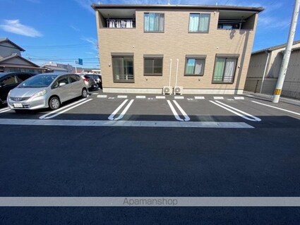 プレッソ太田Ⅱ[1LDK/50.08m2]の駐車場