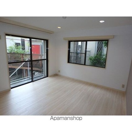 サンエイアームス[1K/22.05m2]のバルコニー