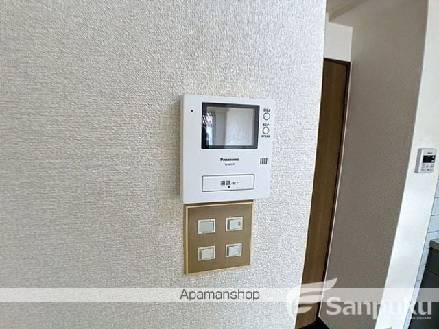 ベルメゾン市坪の内装写真