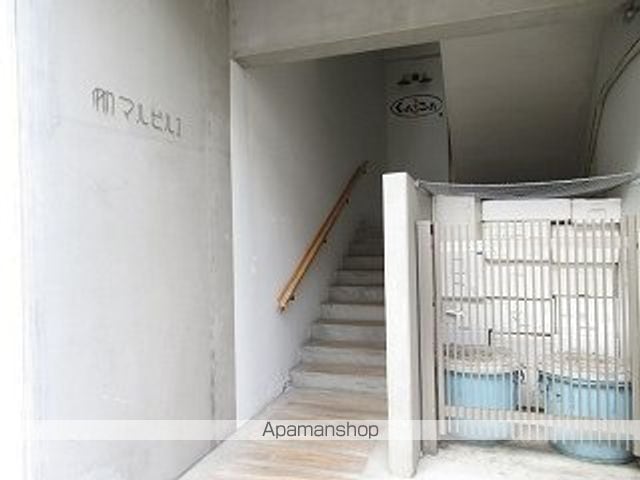 マルビルIの玄関写真