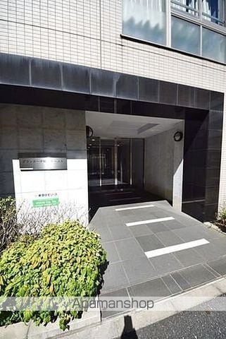 グランカーサ銀座イーストの玄関写真