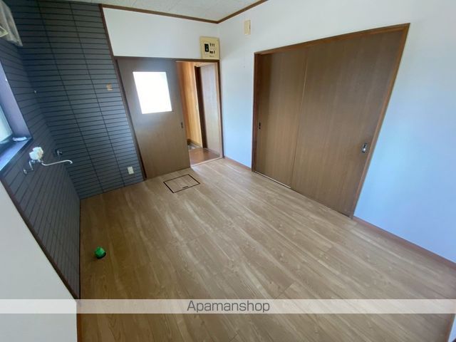 鮫島貸家の内装写真