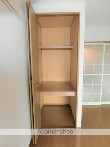 プラス1の内装写真