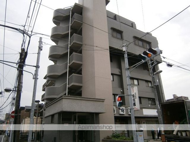 アルファウイング高宮東の玄関写真