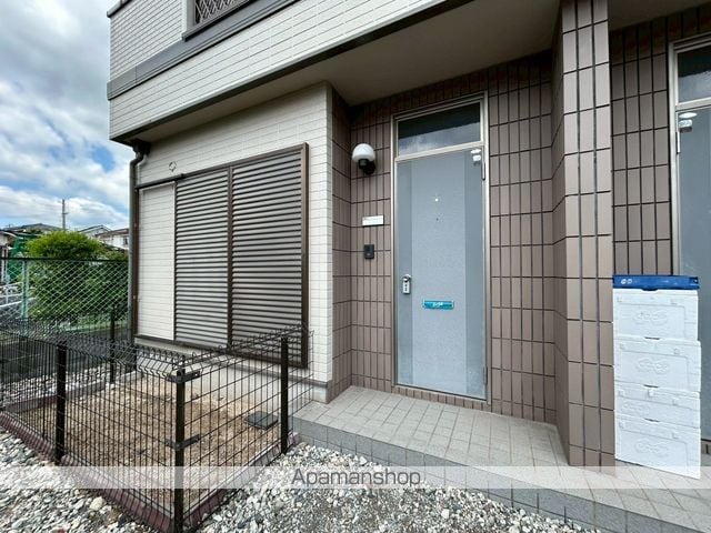 アベニュー安室の玄関写真