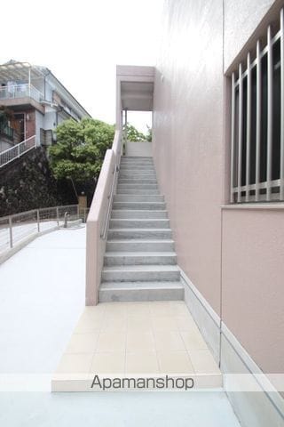 F GRACIAの玄関写真