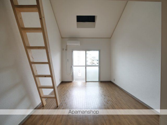 グランドハイツ東古松の内装写真