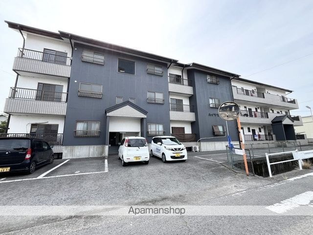 ハイツグランデ[2LDK/61.5m2]の外観1