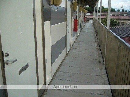 レオパレスグリーンフラワーⅡ[1K/19.87m2]の玄関