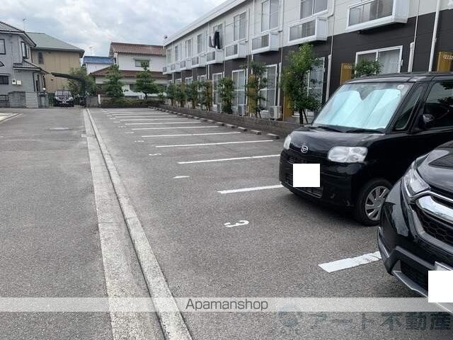 レオパレス古川[1K/23.18m2]の駐車場1