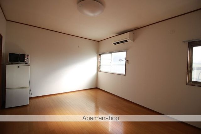 TSUSHIMA HIGASHI APARTMENTの内装写真