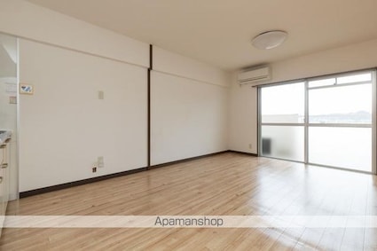 ヴィラ・アンソレイエ香西本町[2LDK/56.7m2]のリビング・居間