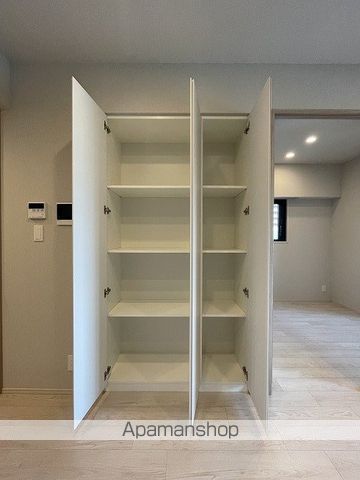 シーズンフラッツ青葉通一番町の内装写真