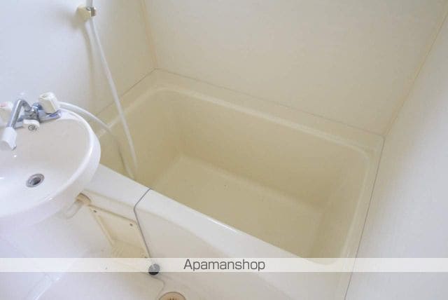クリスタルバリヤの内装写真