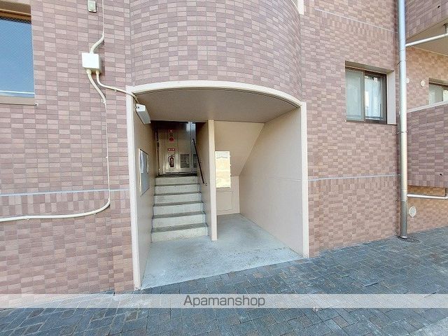 フローラ蜆塚IIの玄関写真