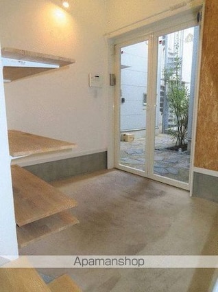 Ｌｅｓ　Ｔｏｕｒｔｅｒｅａｕｘ[1SLDK/49.05m2]の玄関