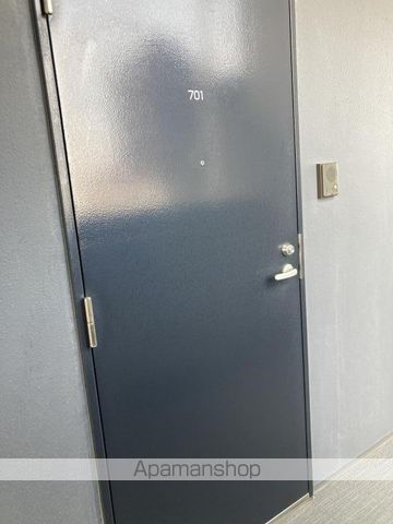 オクト川端町の玄関写真