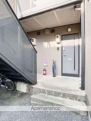 メゾン岡村Bの玄関写真