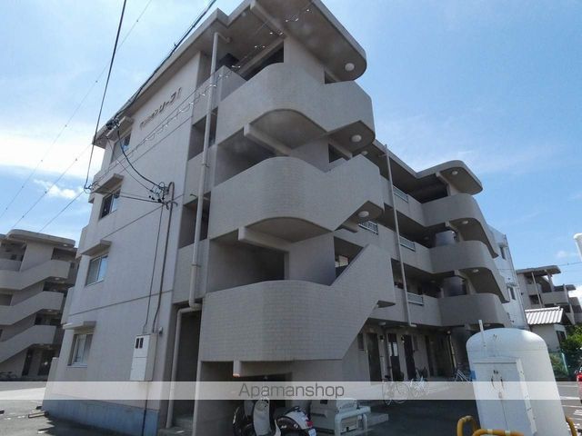 マンションリーフIの外観写真