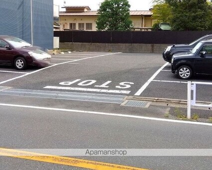 レオパレスアズーラ[1K/20.81m2]の駐車場1