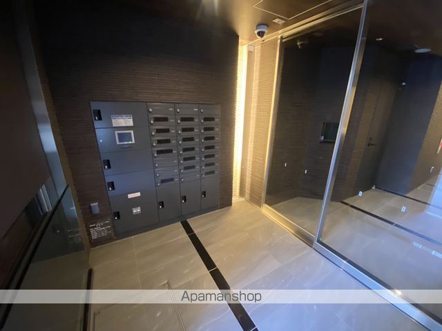 クレストコート木場の玄関写真