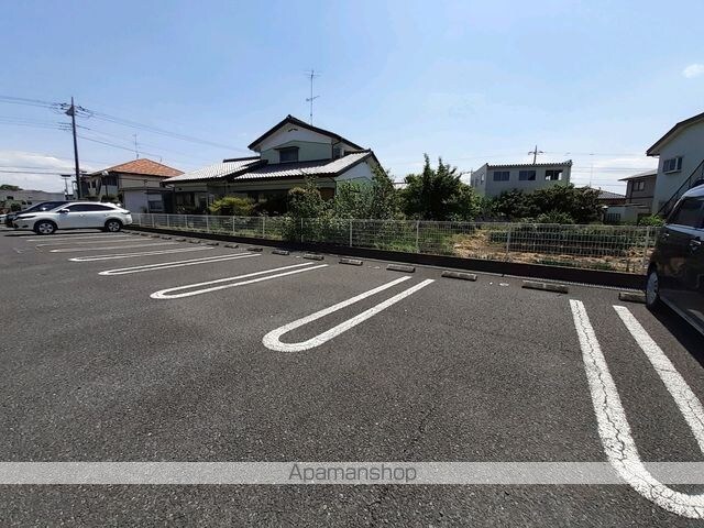 ソレイユ　Ｂ[2DK/46.79m2]の駐車場