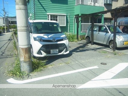 コーポ堀川[1LDK/40.42m2]の駐車場