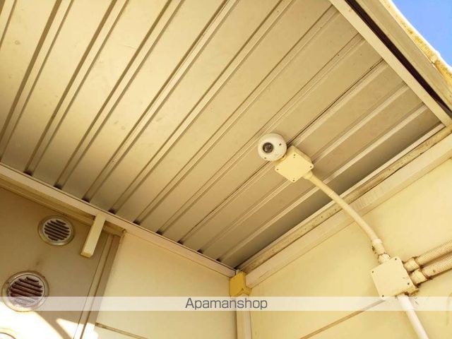 レオパレスジュネスの玄関写真