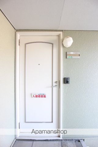 フレグランス 前町の玄関写真