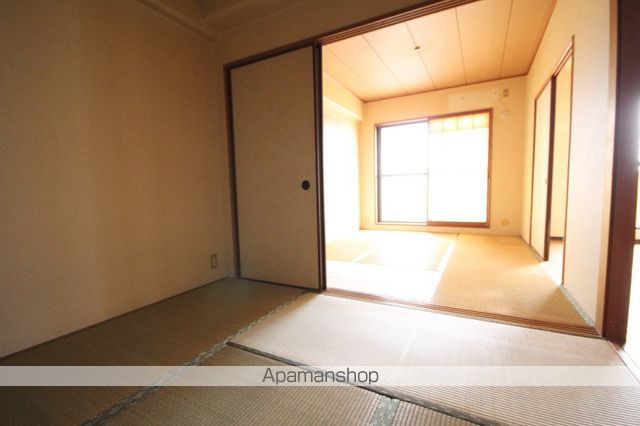 ロイヤルヒルズ待兼山の内装写真