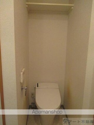 愛媛県松山市喜与町２丁目[1LDK/32.13m2]のトイレ