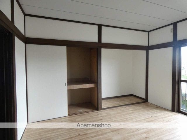 ベイカーズフィールドIの内装写真